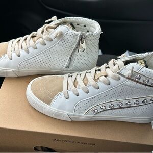 Vintage Havana Women's White and Beige High-Top Sneakers